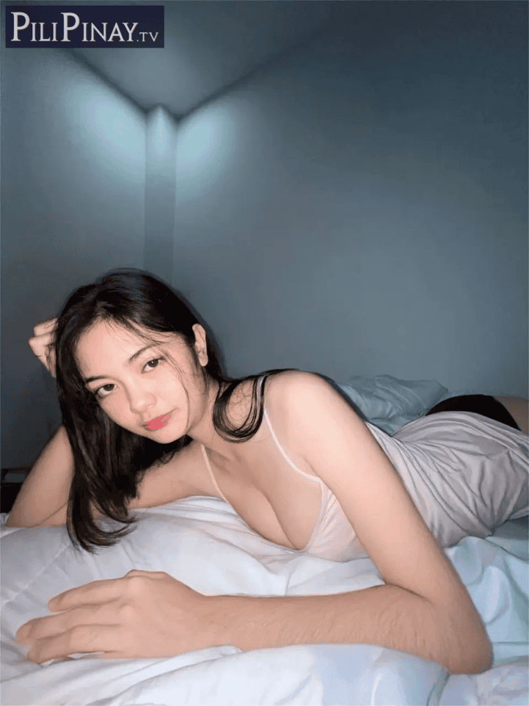 Mia H 1