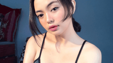 Charina F 2